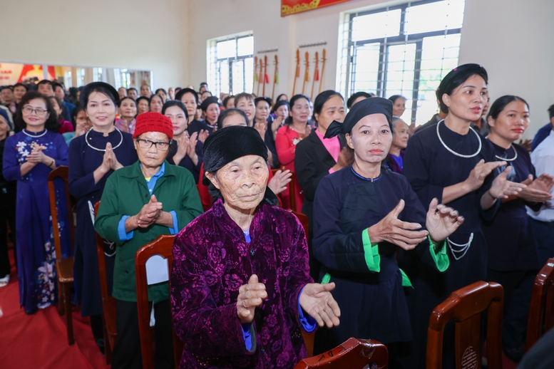 Chùm ảnh: Thủ tướng chung vui Ngày hội Đại đoàn kết cùng đồng bào các dân tộc tỉnh Lạng Sơn- Ảnh 7.