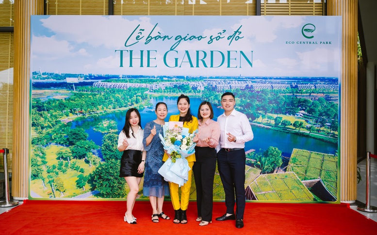 Những cư dân đầu tiên Eco Central Park nhận sổ đỏ