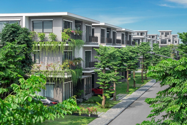 Những cư dân đầu tiên Eco Central Park nhận sổ đỏ- Ảnh 2.