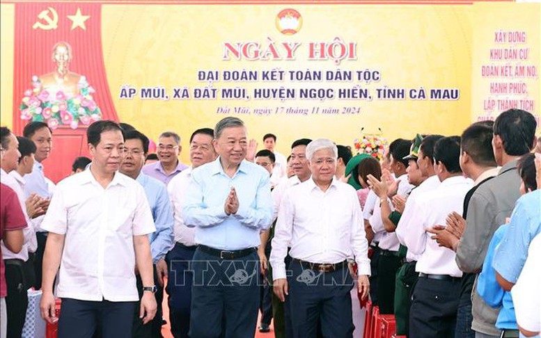 Tổng Bí thư Tô Lâm dự Ngày hội Đại đoàn kết dân tại ấp Mũi, xã Đất Mũi (Cà Mau)