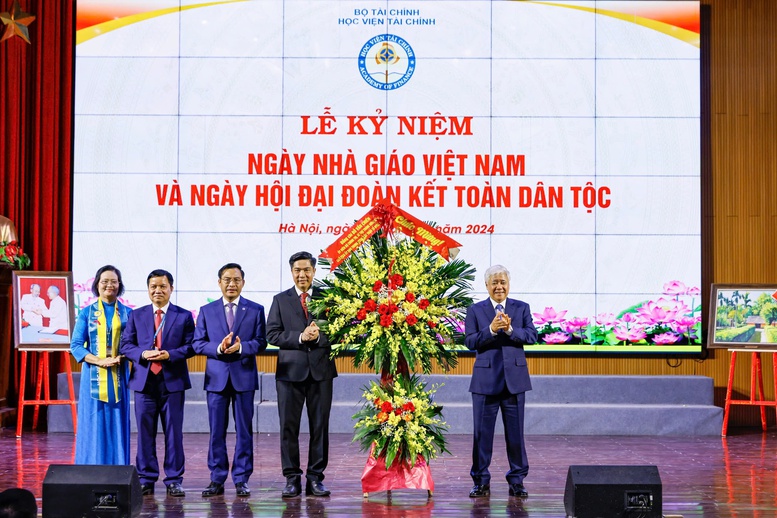 Phát huy truyền thống đoàn kết, tôn sư trọng đạo xây dựng Học viện Tài chính trở thành cơ sở đào tạo hàng đầu- Ảnh 3.