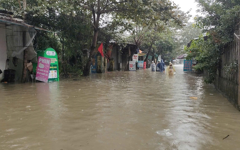 Thông cáo báo chí Công điện của Thủ tướng Chính phủ về việc chủ động ứng phó, khắc phục nhanh hậu quả mưa lũ ở Trung Bộ