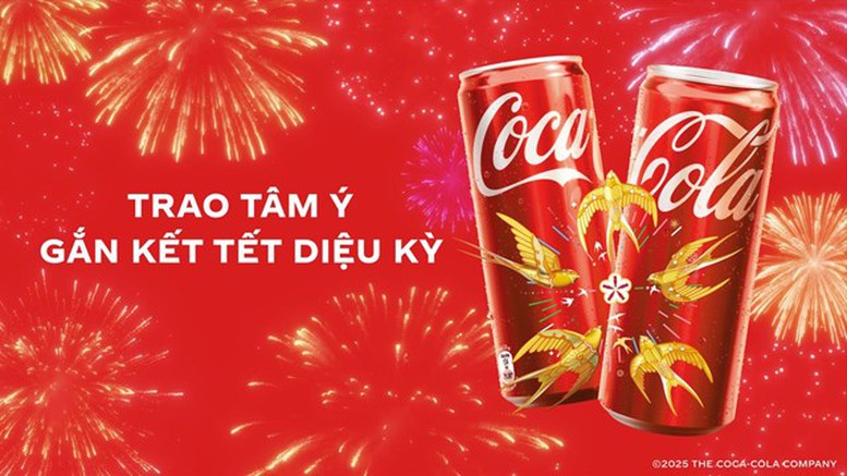 Coca-Cola khởi động chiến dịch Tết 2025: ‘Trao tâm ý, Gắn kết Tết diệu kỳ’- Ảnh 1.