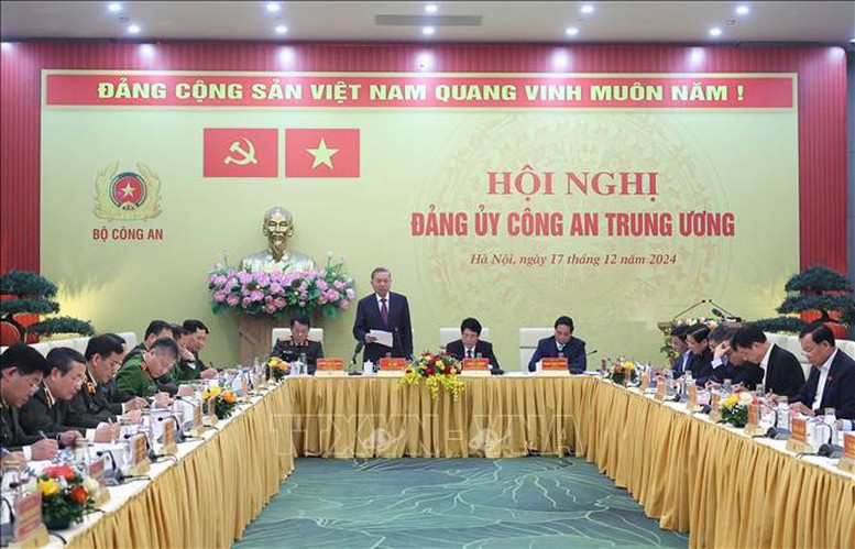 Tổng Bí thư: Bảo đảm an ninh, trật tự phải góp phần mở rộng không gian phát triển, thúc đẩy mạnh mẽ các hoạt động đầu tư, sản xuất kinh doanh- Ảnh 2.