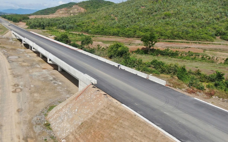 Đề xuất khai thác sớm 70km cao tốc Vân Phong-Nha Trang do vượt tiến độ 8 tháng