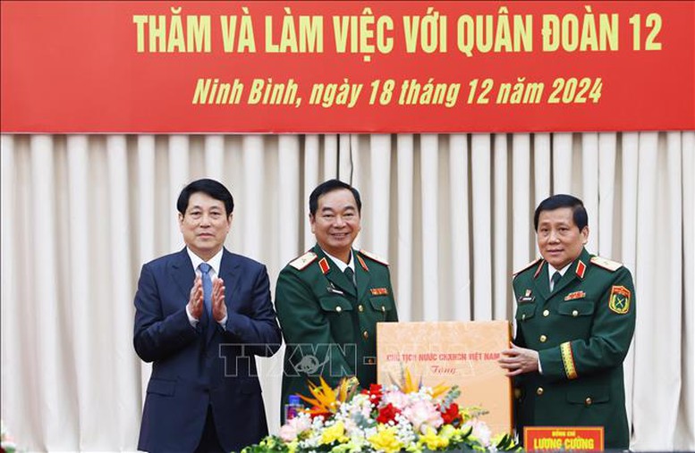 Chủ tịch nước Lương Cường: Xây dựng Quân đoàn 12 “tinh, gọn, mạnh”, chủ lực, cơ động chiến lược- Ảnh 3.