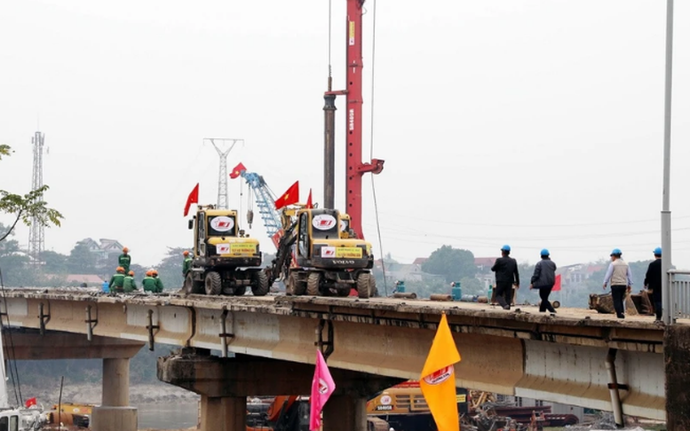 Khởi công xây dựng cầu Phong Châu mới, đưa vào khai thác trong năm 2025