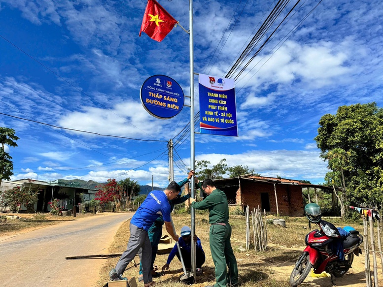 ‘Thắp sáng đường biên’-Giáo dục thế hệ trẻ qua ánh sáng biên cương- Ảnh 2.