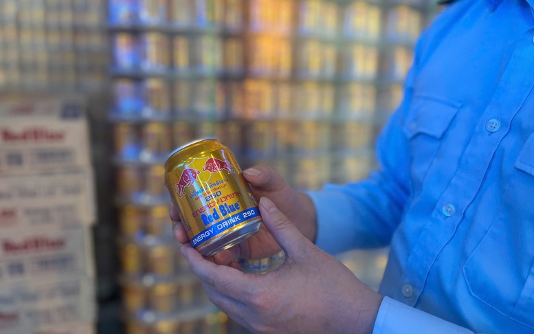 Tạm giữ hơn 200.000 lon Redbull có dấu hiệu làm giả