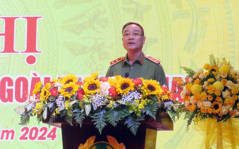 Nâng cao hiệu quả công tác quản lý người nước ngoài tại Việt Nam