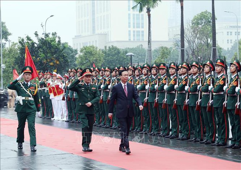 Chủ tịch nước Võ Văn Thưởng thăm, làm việc tại Tập đoàn Viettel- Ảnh 1.