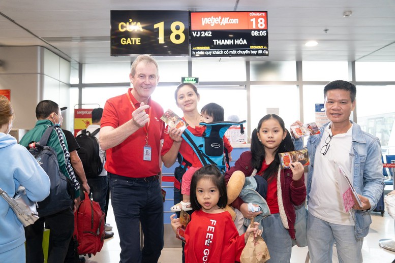 Đón Tết trên những chuyến bay Vietjet ngày đầu năm- Ảnh 8.