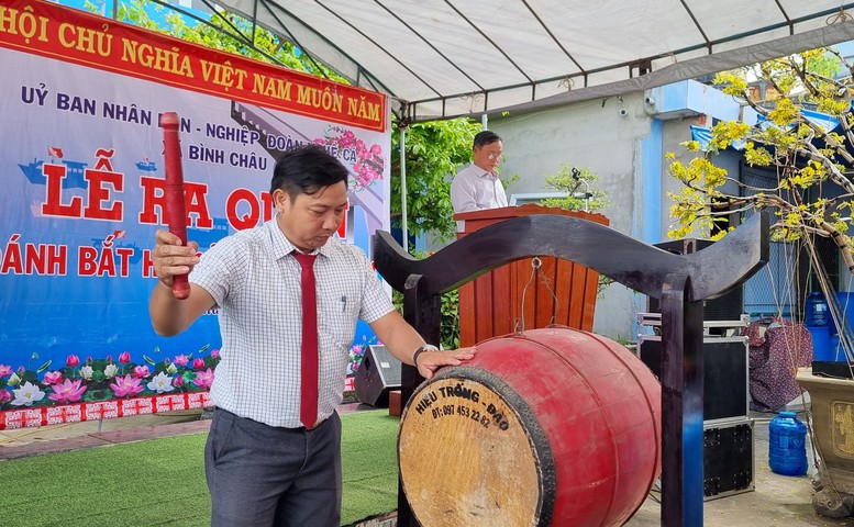 Các làng biển miền Trung nô nức ra quân đánh bắt hải sản đầu năm- Ảnh 1.