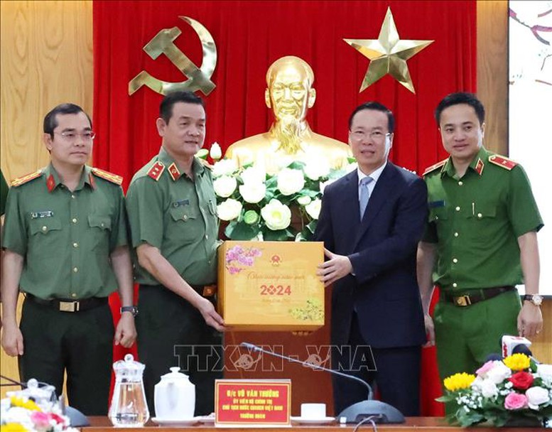 Chủ tịch nước Võ Văn Thưởng thăm, chúc Tết tại TPHCM- Ảnh 2.
