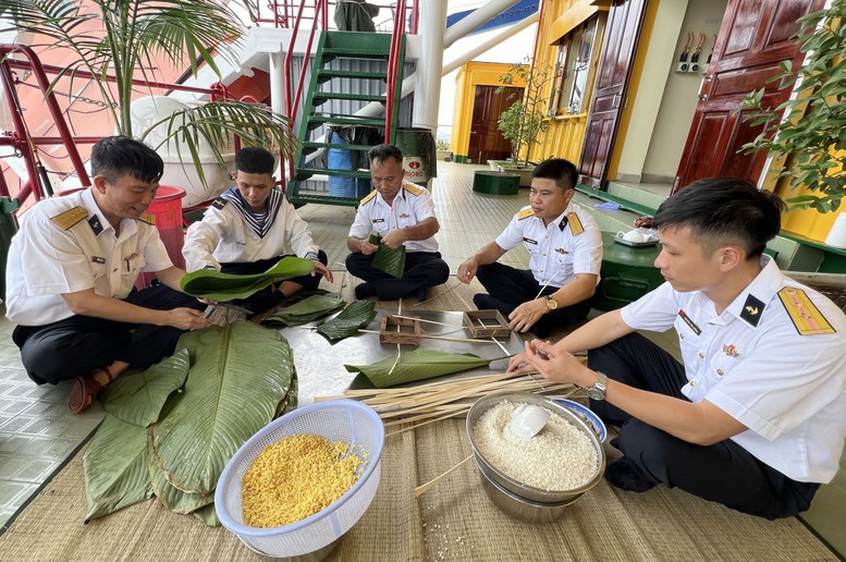 Đưa Tết đến nhà giàn DKI- Ảnh 9.