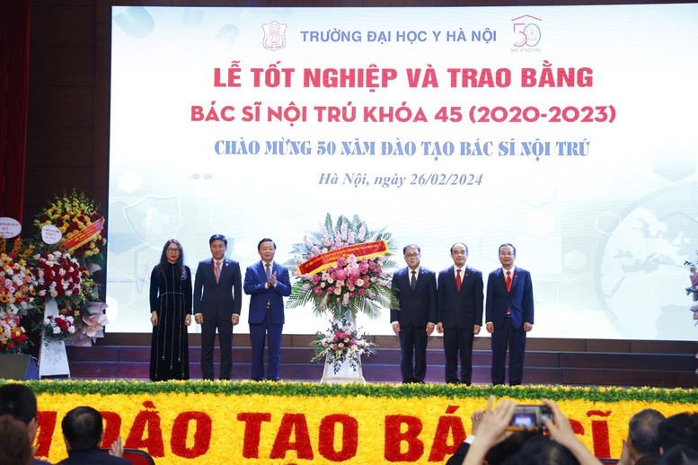 Trường Đại học Y Hà Nội cần 'may áo mới'- Ảnh 5.