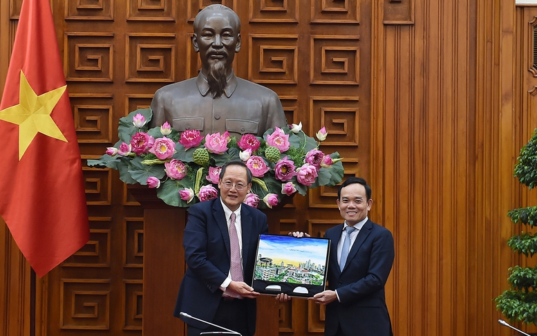 Phó Thủ tướng Trần Lưu Quang tiếp Bộ trưởng thứ hai Bộ Công Thương Singapore
