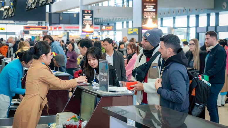 Thiếu tàu bay, giá vé máy bay khó 'hạ nhiệt'- Ảnh 1.