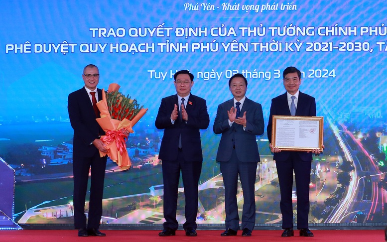 Khởi đầu mới để Phú Yên vươn lên thành trung tâm kinh tế biển xanh