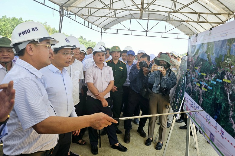 Tăng tốc thi công, nỗ lực thông toàn tuyến cao tốc Bắc-Nam đúng kế hoạch- Ảnh 5.