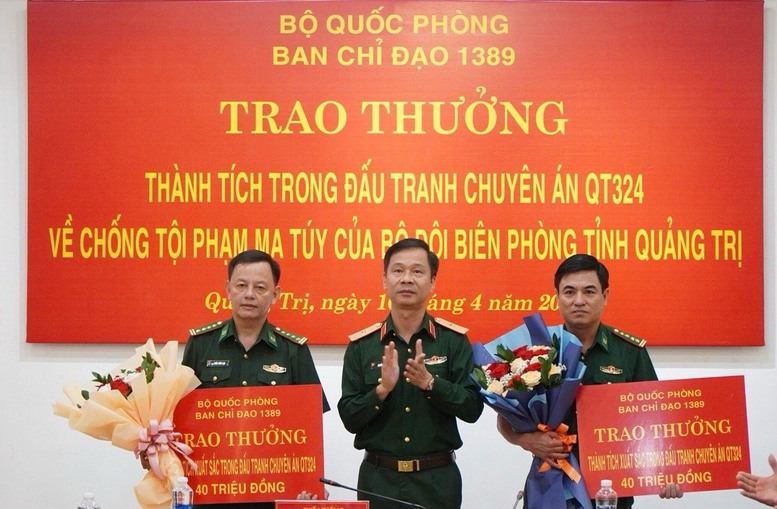 Bộ Quốc phòng khen thưởng các đơn vị triệt phá đường dây vận chuyển ma túy qua biên giới- Ảnh 1.