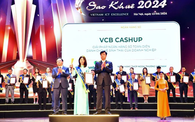 Ba giải pháp số của Vietcombank nhận giải thưởng Sao Khuê 2024