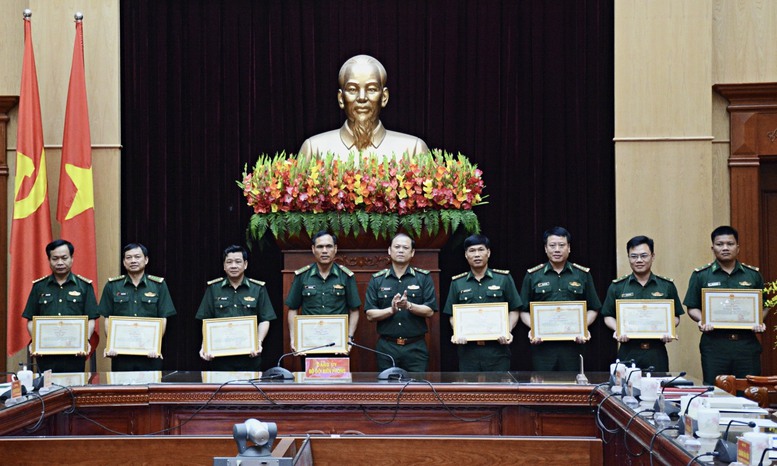 Tạo chuyển biến vững chắc, toàn diện về tư tưởng, hành động, xứng danh 'Bộ đội Cụ Hồ' thời kỳ mới- Ảnh 2.