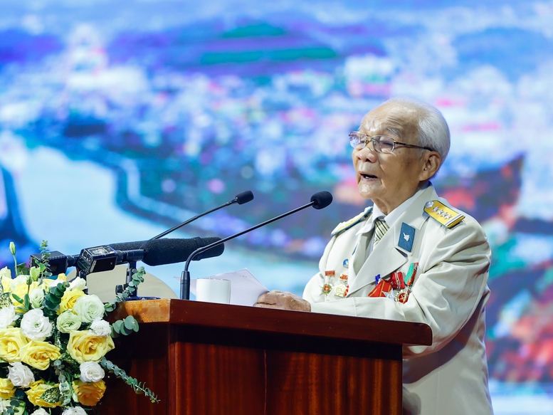 Thủ tướng: Không bao giờ quên những người làm nên 'cột mốc vàng' lịch sử Điện Biên Phủ- Ảnh 6.