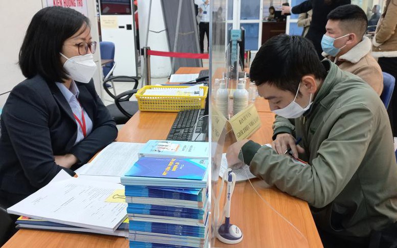 Có được làm thủ tục nhận trợ cấp thất nghiệp tại tỉnh khác?