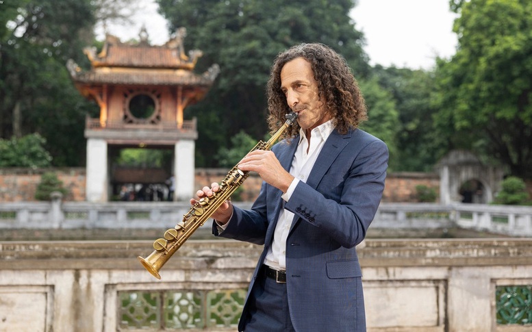 Huyền thoại Kenny G quảng bá du lịch Việt Nam với MV đặc biệt về cảnh đẹp Hà Nội- Ảnh 3.