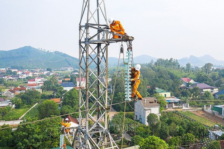 Cung ứng điện năm 2024: Cần sự chung tay, chia sẻ trách nhiệm- Ảnh 1.