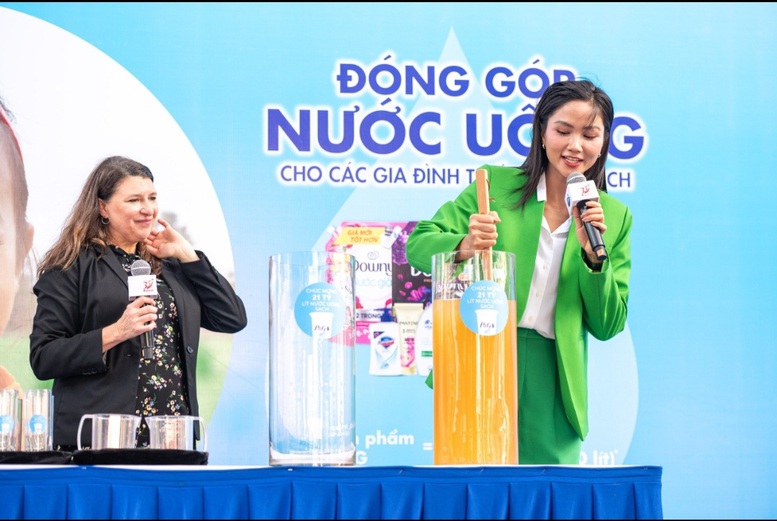 P&G Việt Nam và Saigon Co.op tiếp tục mang nước uống sạch đến cộng đồng- Ảnh 2.
