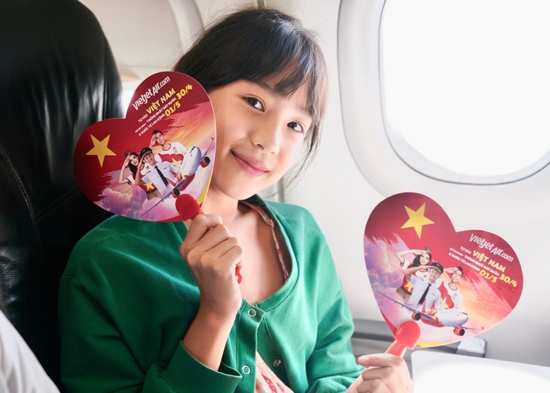 Những chuyến bay Vietjet rực rỡ cờ đỏ sao vàng 
- Ảnh 10.