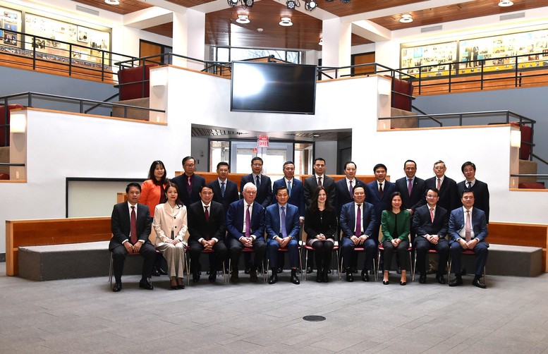 Giáo sư, chuyên gia Đại học Harvard đánh giá cao công tác hoạch định, xây dựng chính sách của Việt Nam- Ảnh 2.