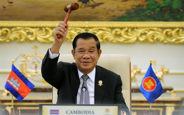 Chủ tịch Quốc hội Vương Đình Huệ gửi thư mừng Chủ tịch Thượng viện Campuchia Samdech Techo Hun Sen