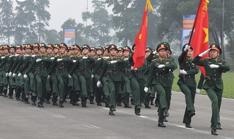 Hợp luyện các lực lượng vũ trang diễu binh, diễu hành kỷ niệm 70 năm Chiến thắng Điện Biên Phủ- Ảnh 1.