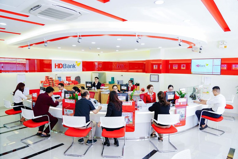 HDBank chia cổ tức 25% bằng tiền mặt và cổ phiếu, tiên phong triển khai chiến lược phát triển bền vững- Ảnh 1.