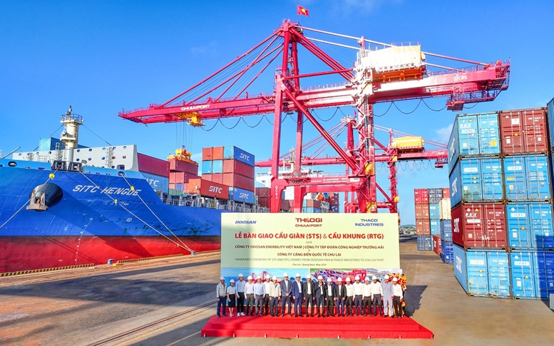 Cảng Chu Lai đưa vào vận hành hệ thống cẩu chuyên dụng
