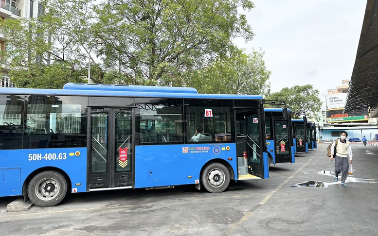 Công ty Phương Trang cam kết cung ứng đủ xe buýt thuần điện 100% cho TPHCM