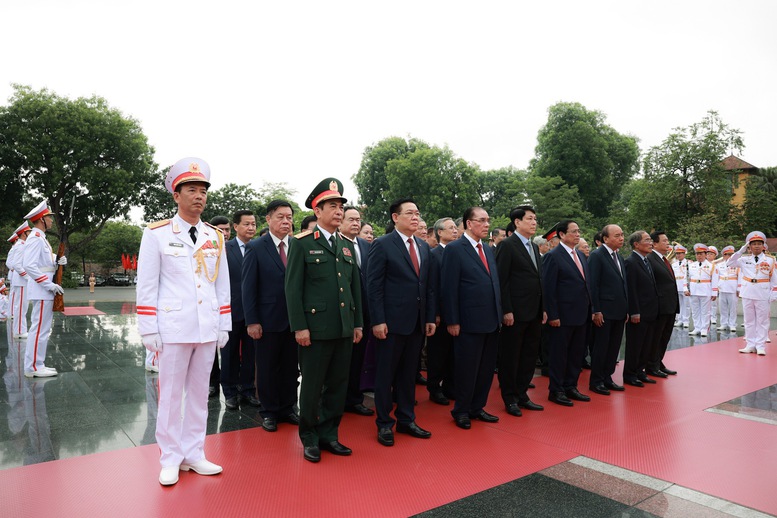 Lãnh đạo Đảng, Nhà nước viếng Chủ tịch Hồ Chí Minh và các Anh hùng liệt sĩ- Ảnh 6.