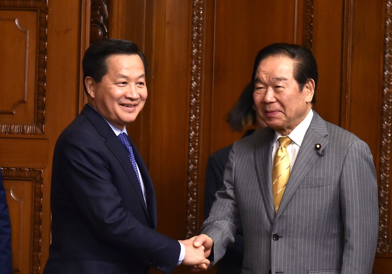 Phó Thủ tướng Lê Minh Khái hội kiến Chủ tịch Hạ viện Nhật Bản Nukaga Fukushiro- Ảnh 1.