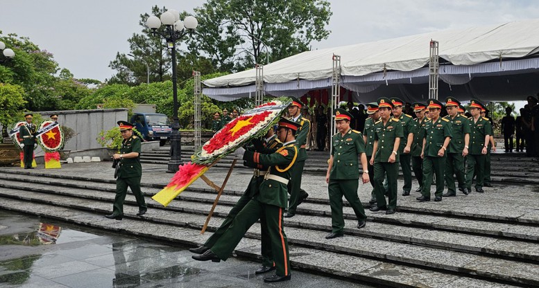 Quảng Bình, Quảng Trị: Truy điệu, an táng 28 hài cốt liệt sĩ hy sinh tại Lào- Ảnh 4.