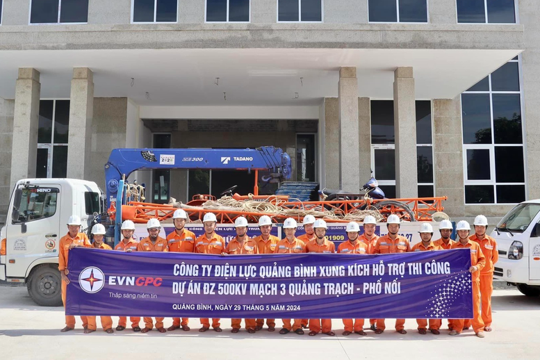 EVNCPC huy động 200 kỹ sư, công nhân hỗ trợ dự án đường dây 500kV mạch 3 Quảng Trạch-Phố Nối- Ảnh 1.