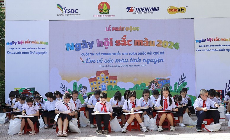 Ngày hội sắc màu với chủ đề 'Em vẽ sắc màu tình nguyện' 2024- Ảnh 3.