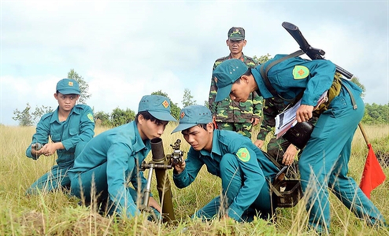 Đề xuất giảm thời gian tập huấn, bồi dưỡng chức vụ chỉ huy Dân quân tự vệ- Ảnh 1.