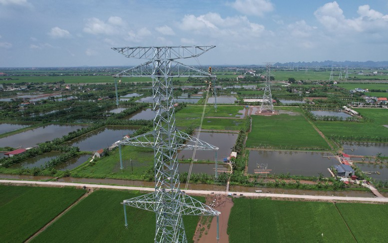 EVN hoàn thành, đóng điện và đưa vào vận hành 45 công trình lưới điện