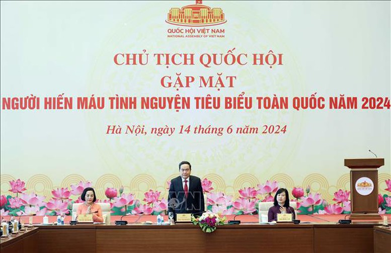 Chủ tịch Quốc hội gặp mặt người hiến máu tình nguyện tiêu biểu toàn quốc- Ảnh 2.