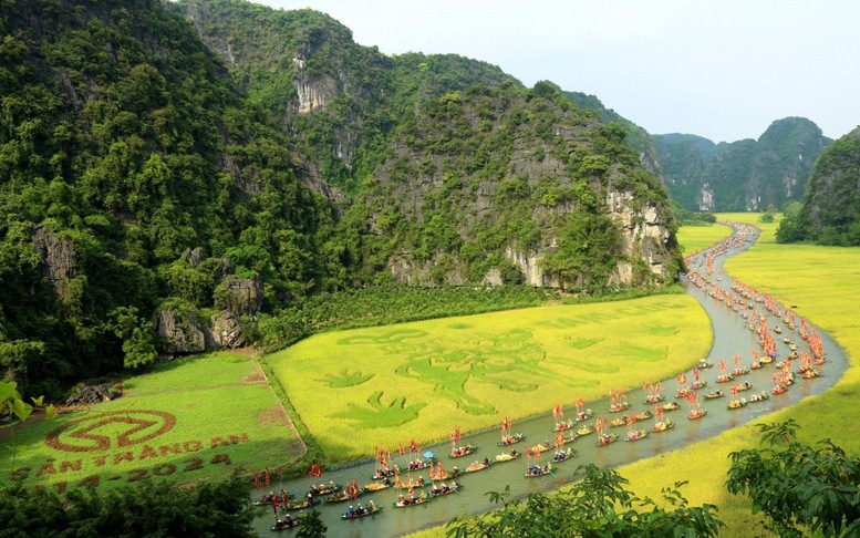 Khai mạc Tuần Du lịch 'Sắc vàng Tam Cốc - Tràng An'