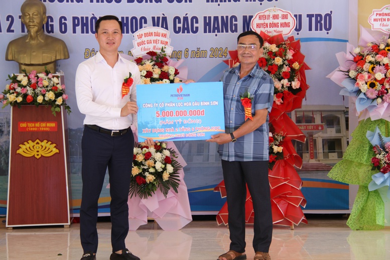 Petrovietnam và BSR khánh thành nhà 2 tầng, 6 phòng học tại Trường THCS Đông Sơn (Thái Bình)- Ảnh 2.