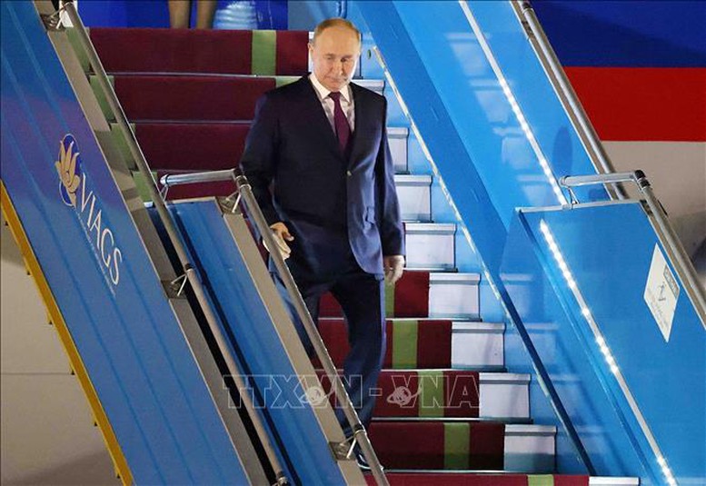Tổng thống Nga Vladimir Putin đến Hà Nội, bắt đầu thăm cấp Nhà nước tới Việt Nam- Ảnh 2.